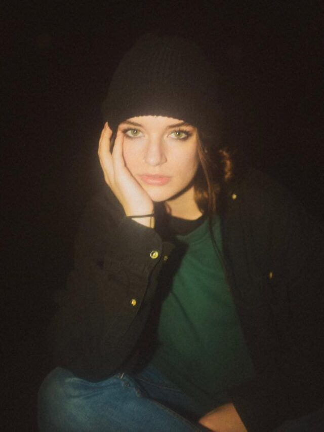Sara Kays lança novo single ‘Watching TV’