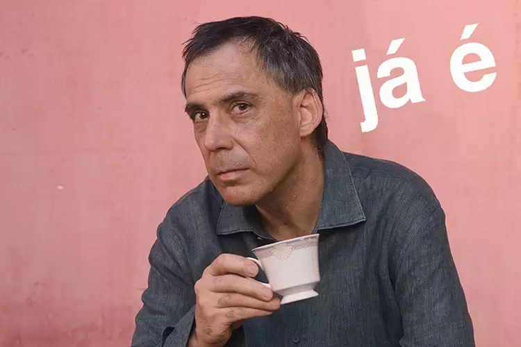 capa-2-arnaldo-antunes-ja-é-radio-tom-social