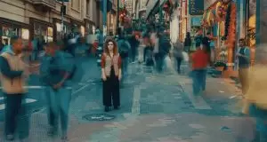 Vídeo arte marca "Rápido" música da cantora Aíla