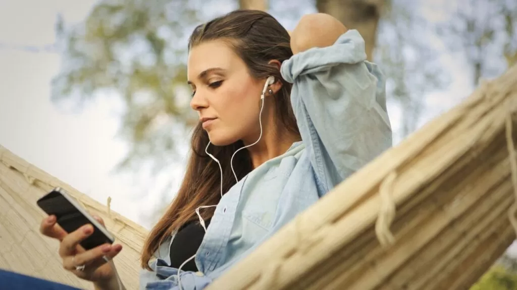 A Ascensão do Rádio na Internet: Vantagens e Razões para Conectar