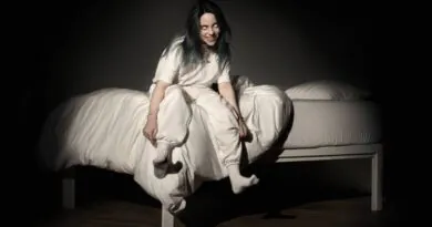 Billie Eilish - Rádio Social Plus Brasil