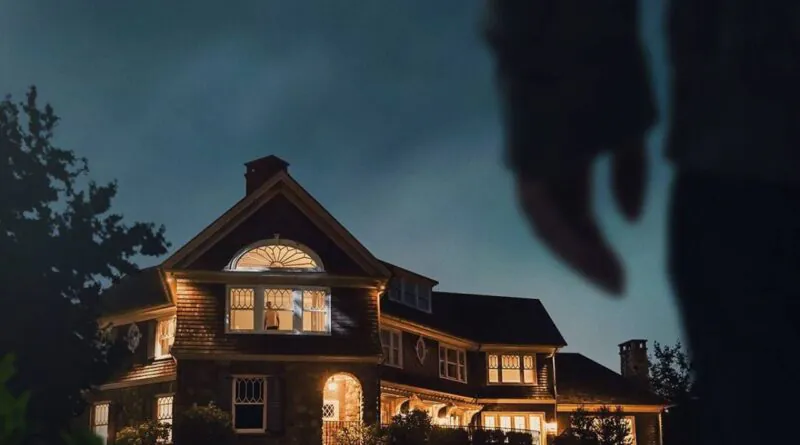 Cena de The Watcher - Reprodução/Divulgação